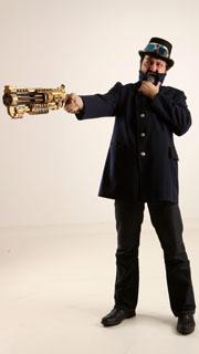 jerry-steampunk-blaster-rifle-aiming