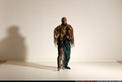 smax-eduardo-shawl-spell-pose1