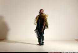 smax-eduardo-shawl-spell-pose1