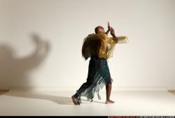 smax-eduardo-shawl-spell-pose1