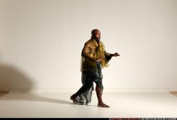 smax-eduardo-shawl-spell-pose1