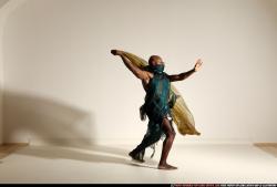 smax-eduardo-shawl-spell-pose2