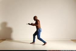 smax-eduardo-stick-attack-pose2