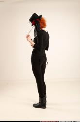 victoria-steampunk-phone-pose1