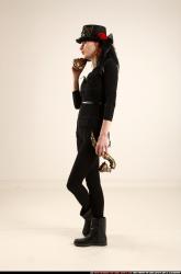 victoria-steampunk-phone-pose2