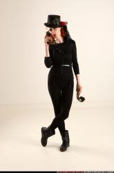 victoria-steampunk-phone-pose2