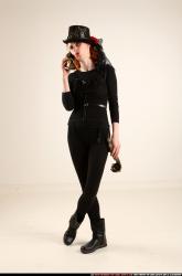 victoria-steampunk-phone-pose2