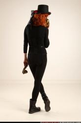 victoria-steampunk-phone-pose2