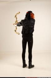 victoria-steampunk-bow-aiming