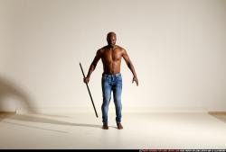 smax-eduardo-stick-attack-pose3