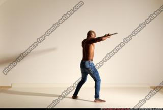 smax-eduardo-stick-attack-pose3