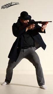 smax-jack-drawing-tommygun-shooting