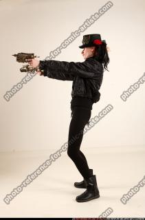 2017 08 VICTORIA STEAMPUNK CROSSBOW PISTOLS POSE1 02 C