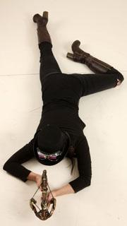 claudia-steampunk-laying-aiming-crossbow-pistol