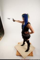 dolores-shotgun-aiming