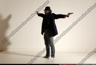 2017 09 SMAX JACK DRAWING PISTOL AIMING 030