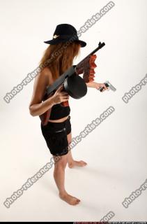 2017 09 AGNES TOMMYGUN PISTOL AIMING 05 A