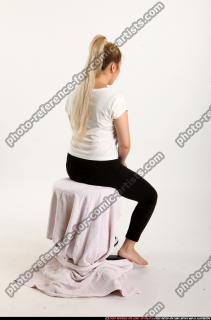 2017 12 KAYA HORSE RIDING POSE 05 A