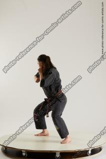 fighting young woman in kimono 07b
