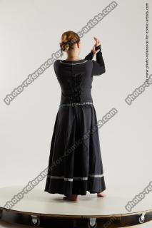 middle class medieval woman vinga 07b