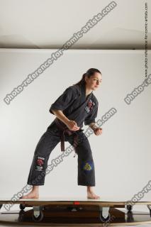 fighting young woman in kimono ronda 13c