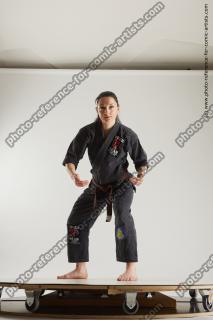 fighting young woman in kimono ronda 15c