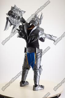 Yelvik Cosplay LichKing Pose With Mace